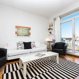 https://lovely-new-attic-piazza-del-popolo.it-romehotels.com