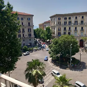 https://la-casa-di-elvira.hotels-amalfi.com